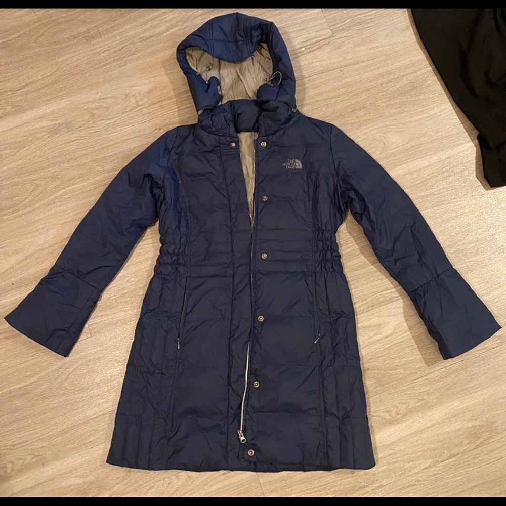 The Northface Puffer Jacket in Navy Blue